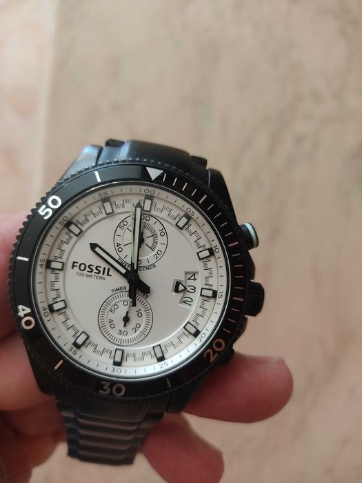 Часовник FOSSIL.