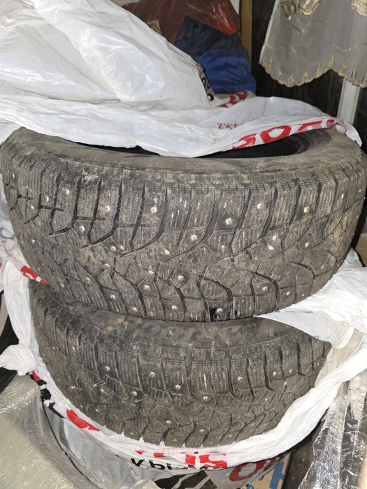 Продам зимние шины bridgestone
