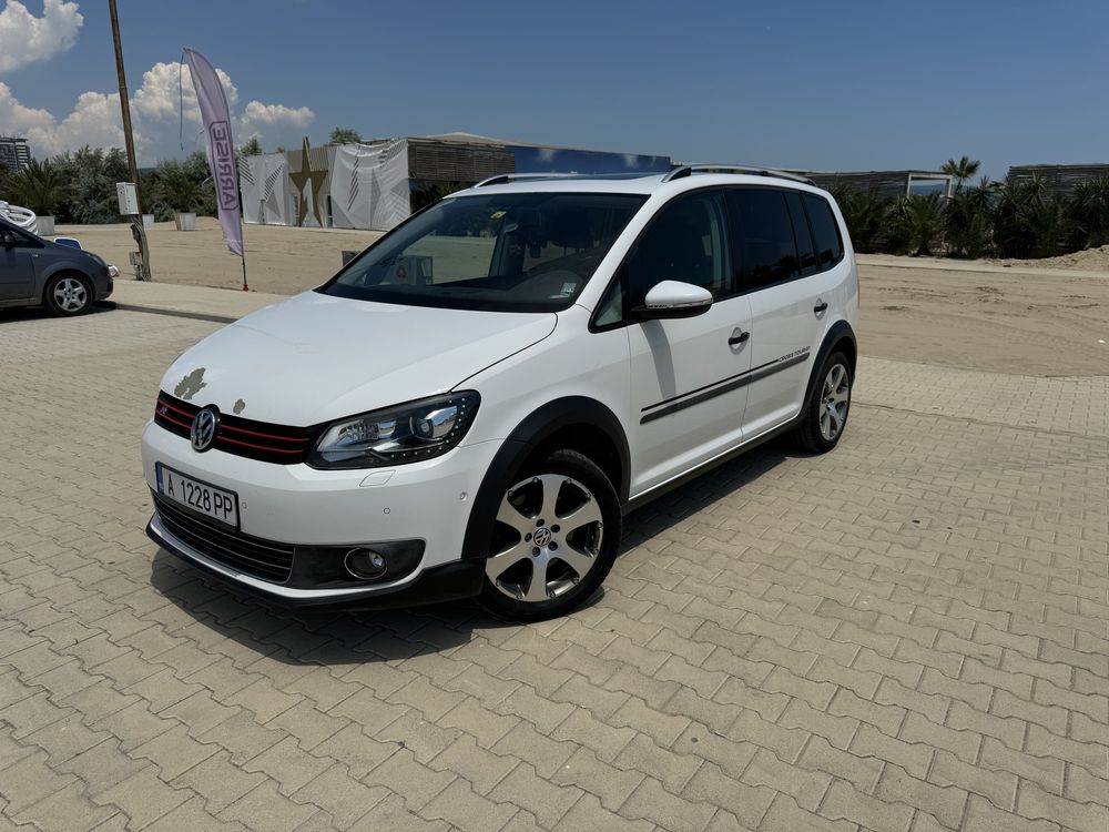 VW Touran R-Line Cross DSG Уникален