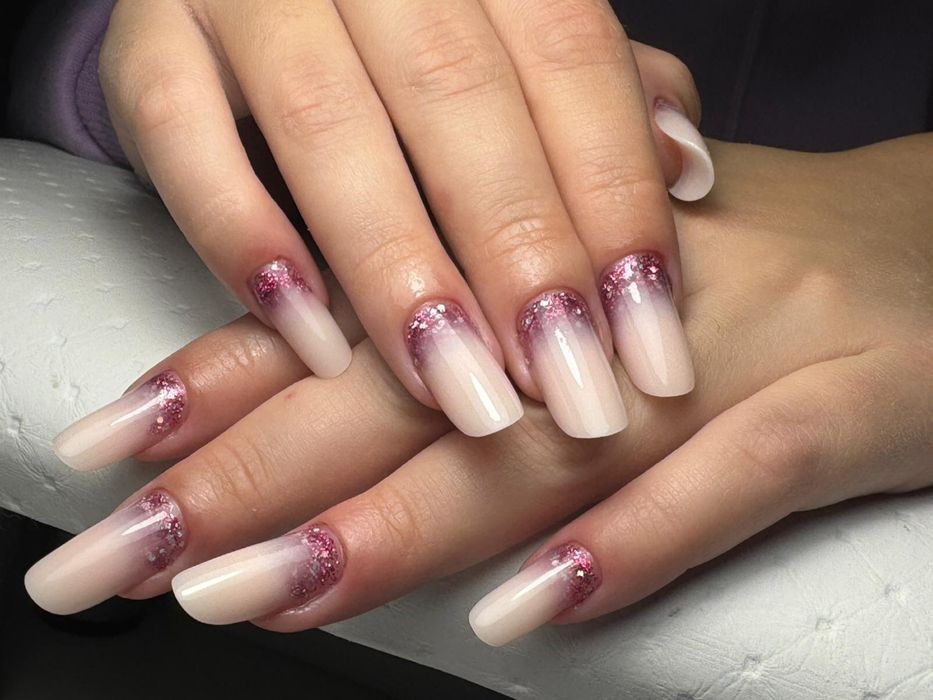 Unghii  cu gel  - sector 1 -  Zona Leroy Merlin Colloseum