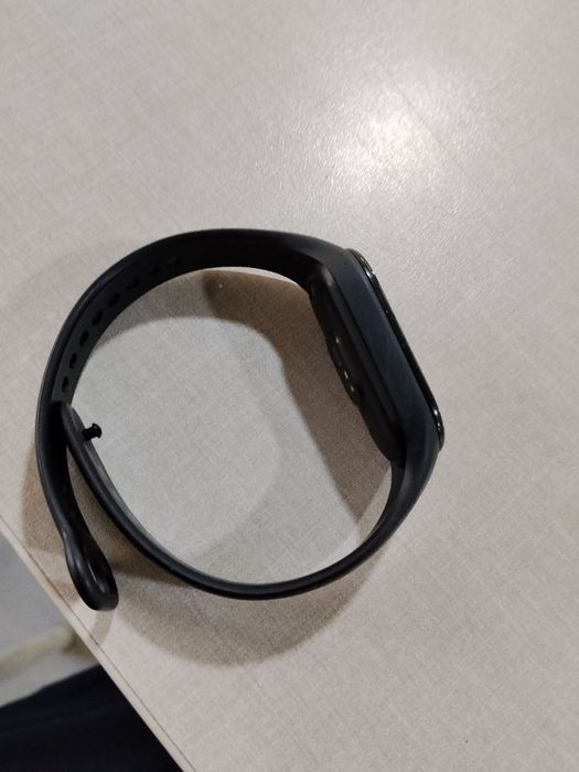 Mi band 7 xolati yaxwi ishlatilgan smart soat