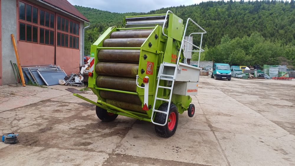 Claas Rollant 62 S.Balotiera rotunda. Recent adusa din Germania
