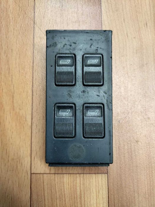 Продам Блок управления стеклоподъемниками Audi 80 B4