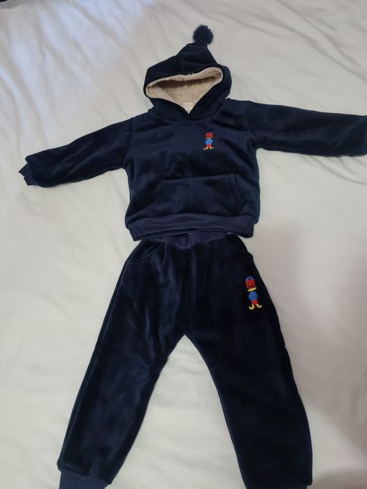 Продам детские вещи