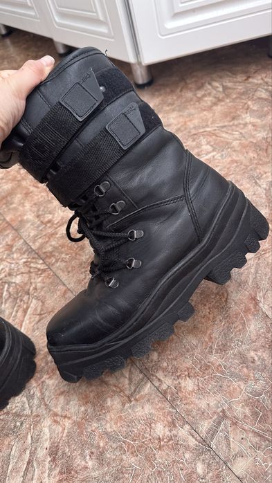 Продается берцы лось.