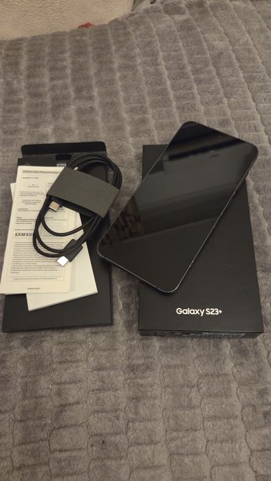 Telefon mobil Samsung Galaxy S23, Dual SIM, 8GB RAM,512 GB, 5G