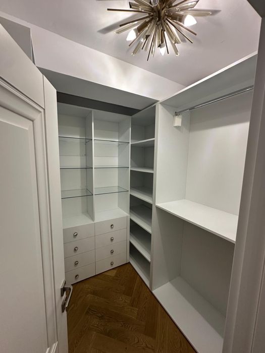 Apartament de lux zona centrala cu terasa inchisa utilata /mobilata