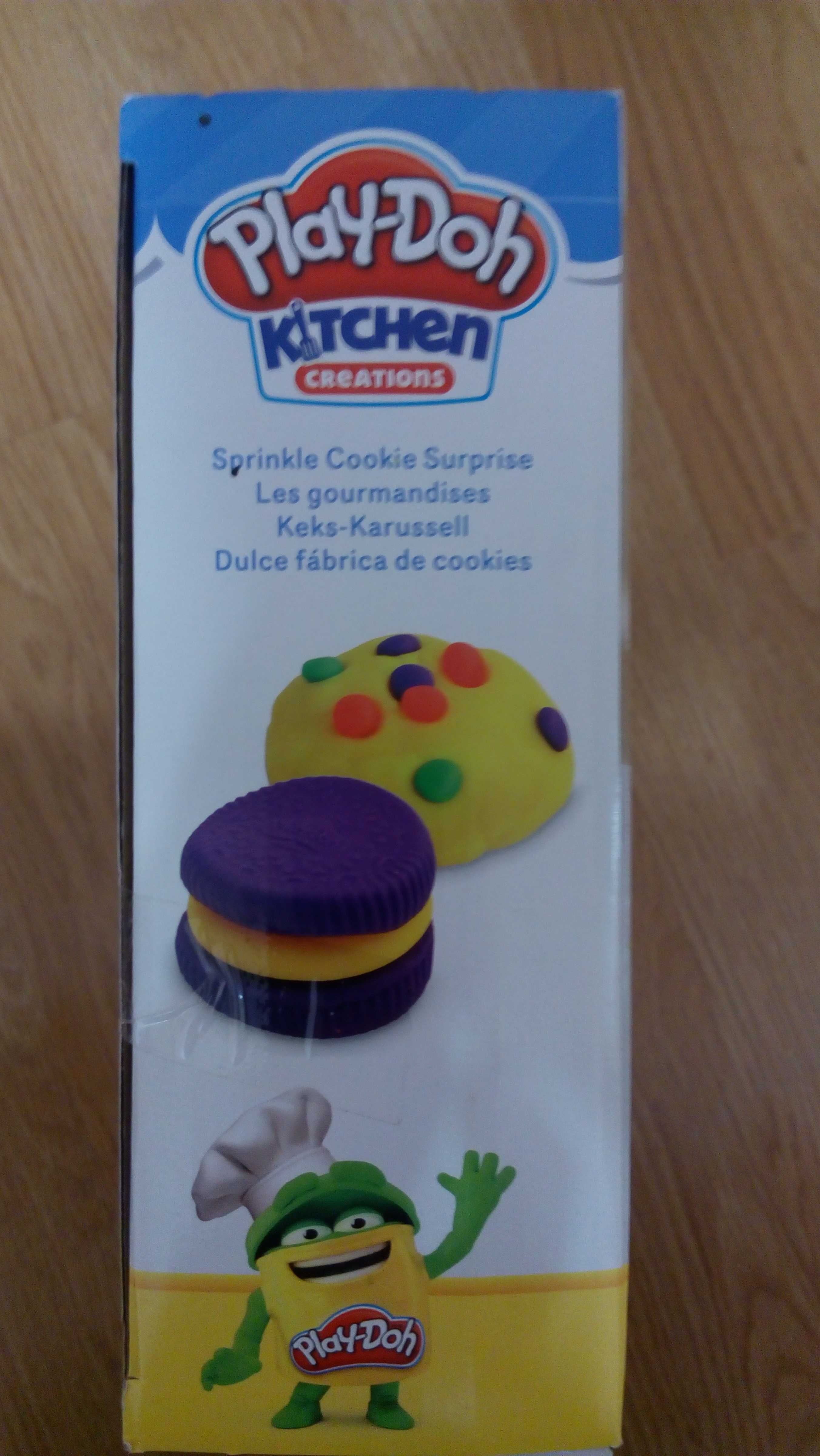 НОВ PLAY-DOH KITCHEN Пластелин кексчета и мъфини