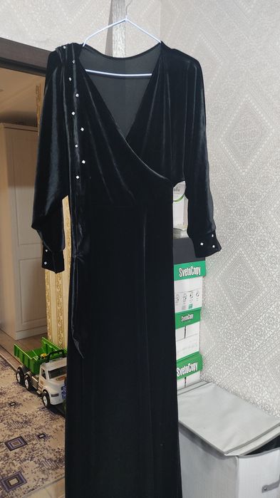 Продам новые и б/у платья, стандарт