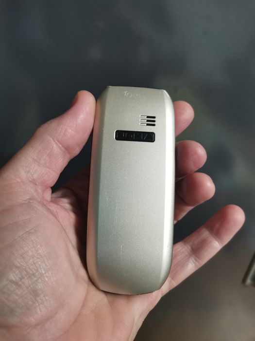 Nokia 1800, зарядно и кожен калъф