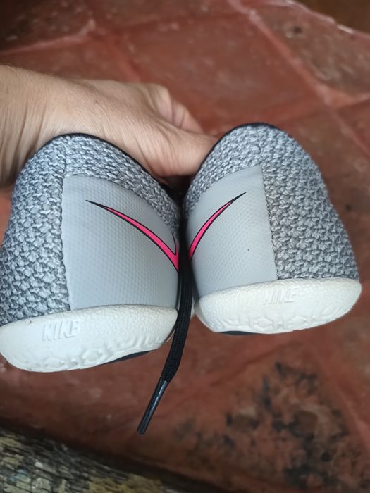 Converse Chuck Taylor 37/Nike Mercurial Pro 35