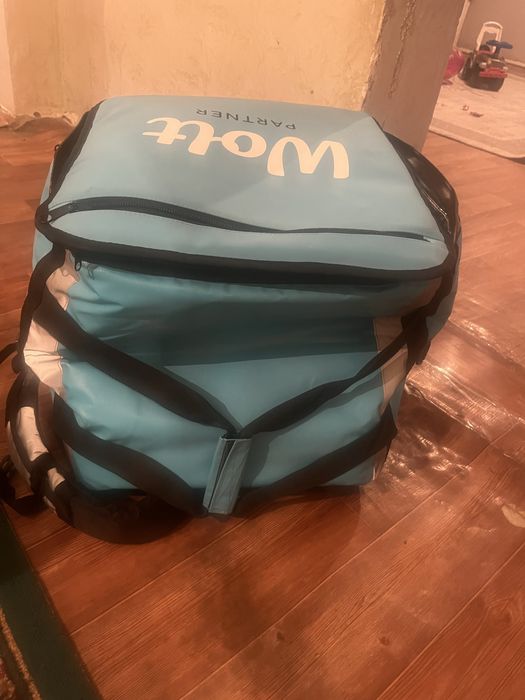 Сумка термокороб Wolt состояние новый