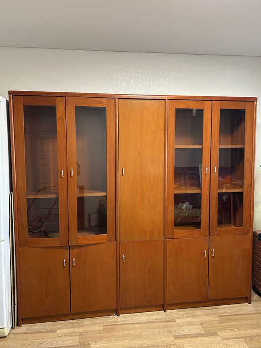 Срочно продам шкаф