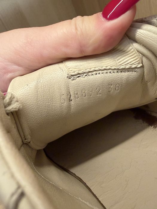 Adidasi originali gucci