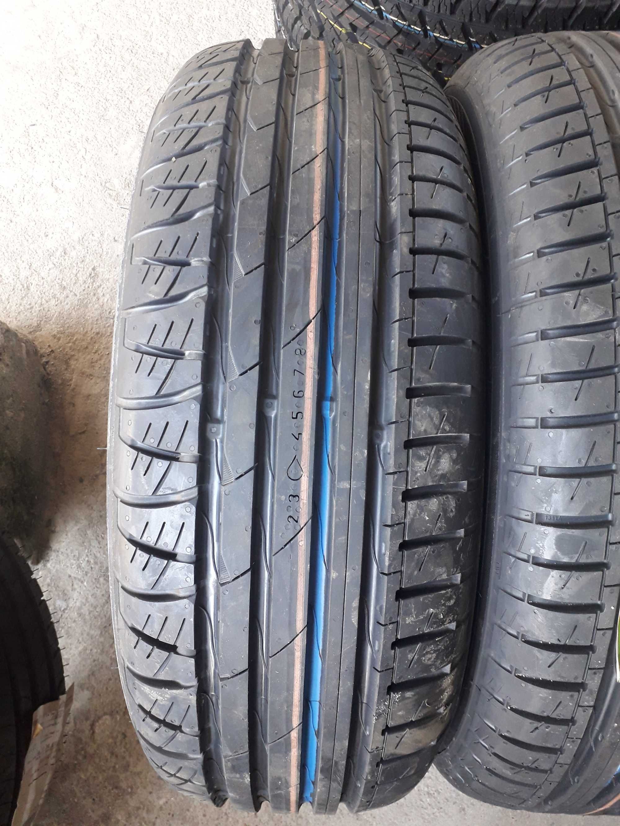 Нови летни гуми R16 205/60 Nokian V 92H