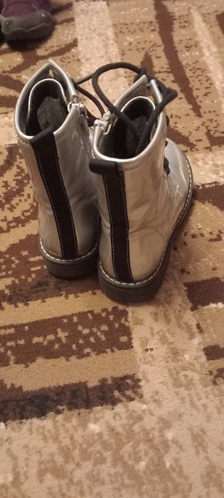 Ghete căptușite mărimea 27