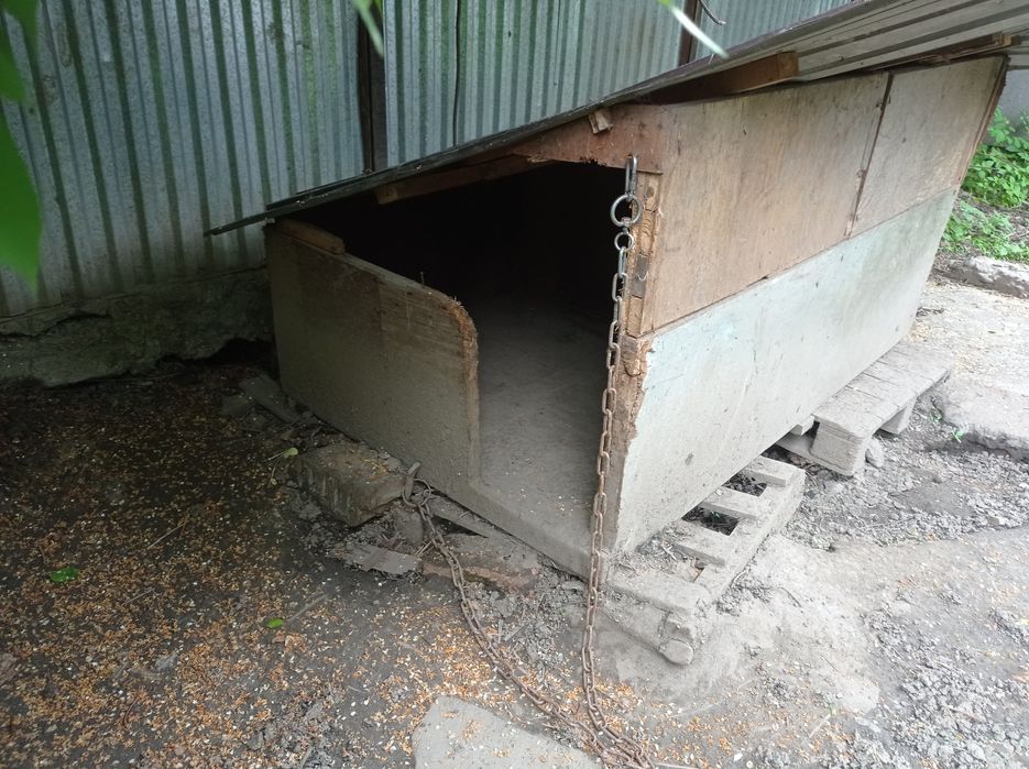 Продам собачью будку