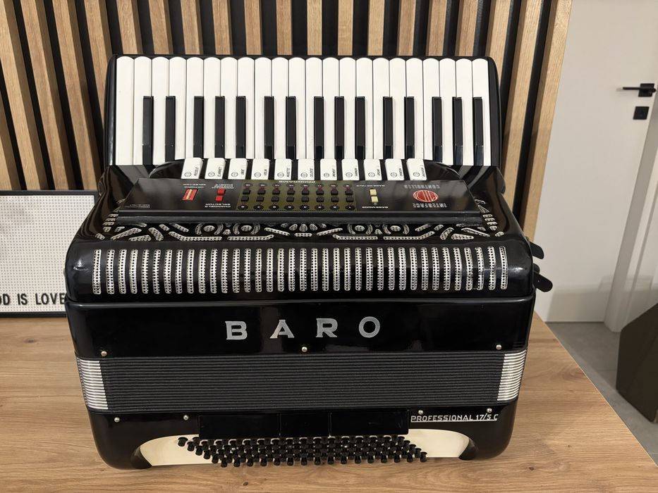 Acordeon Italian BARO cu 96 de basi cu cassotto 3+2