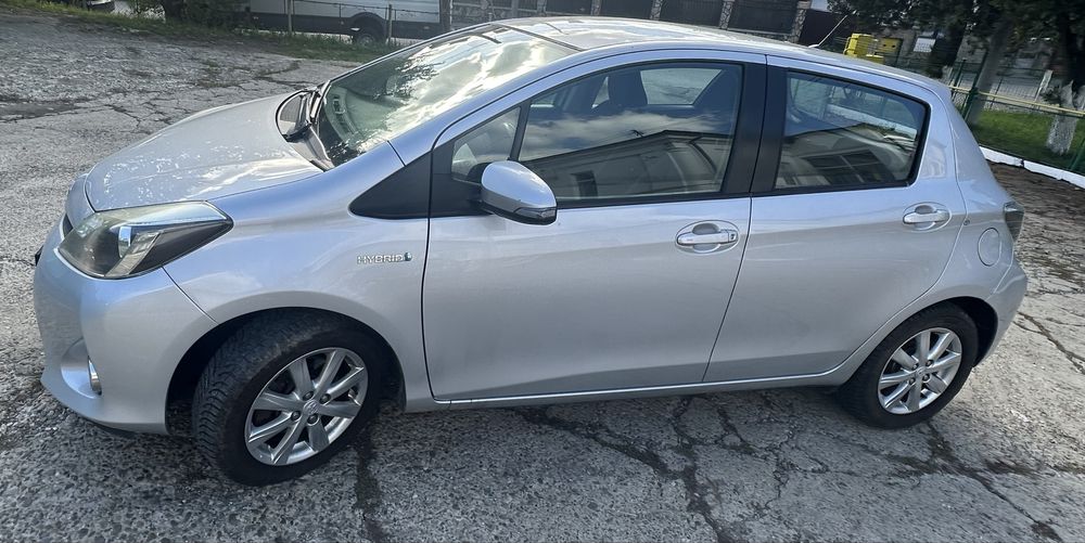 Toyota Yaris 1,5 Hybrid ,an 2013,Automata