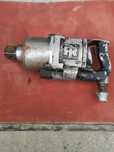 Vând pistol pneumatic