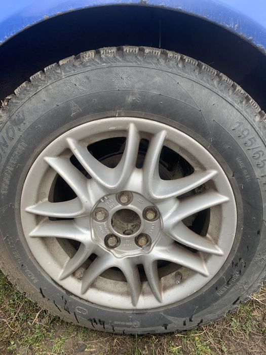 Vind 4 genti cu 5 frezoane si 4 anvelope 195/65/15