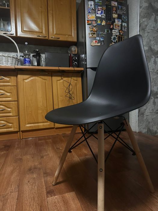 Продам стулья в комплекте 4