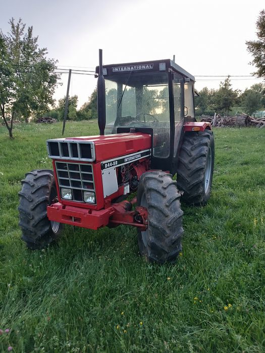 Vând tractor International 844 SB 4x4 ih case