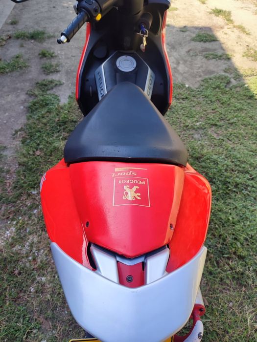 Vand scuter Peugeot JetForce 49cm 2008 pret 1200euro discutabil