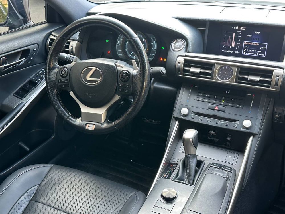 Lexus IS200 turbo  F-sport  obves full options!