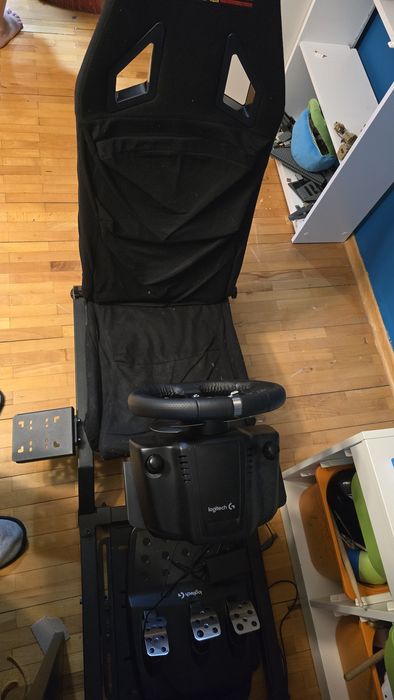 Volan logitech 920 + scaun simulator Next Level Racing