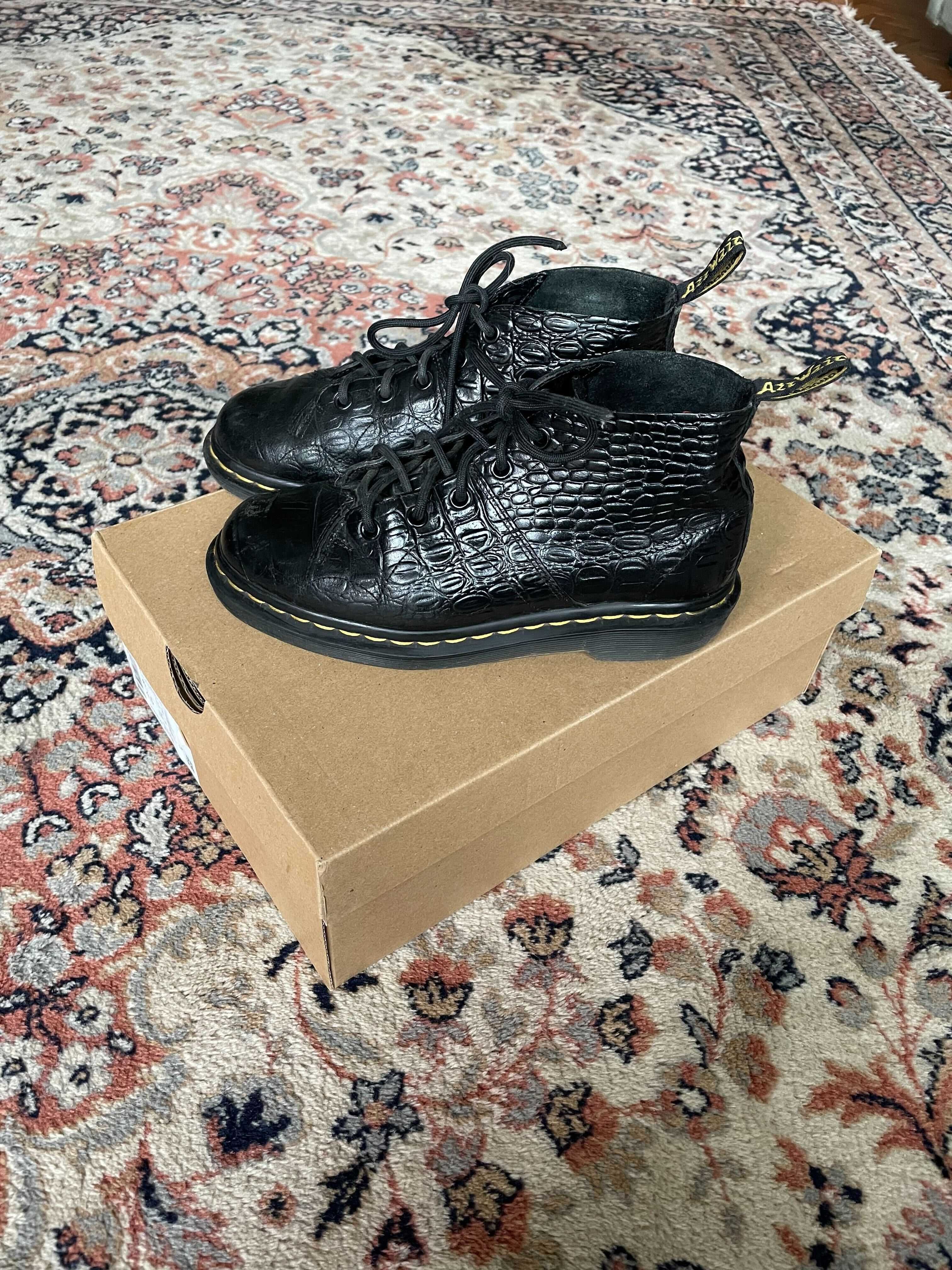 Dr. Martens Church Croc Monkey боти