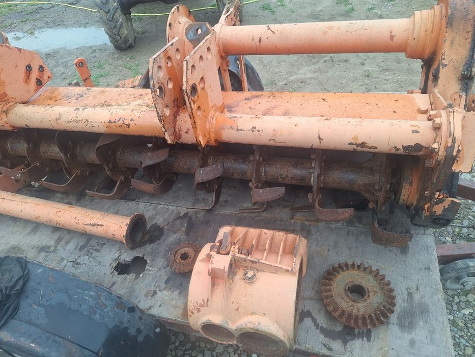 Grapa freza defecta tractor 2,5 m grup defect
