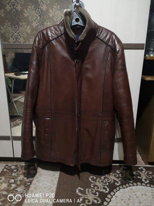 Продам кожаную куртку  п Красина  100 000
