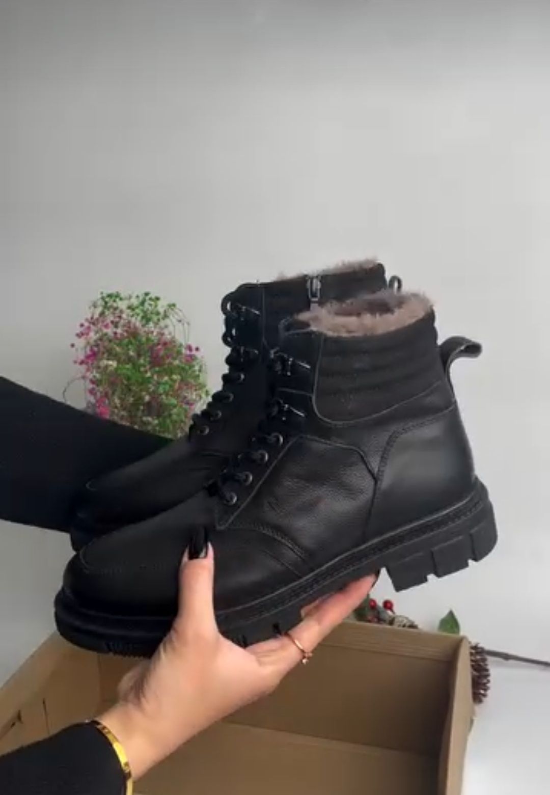 Кожаные зимние ботинки 40-41 размер