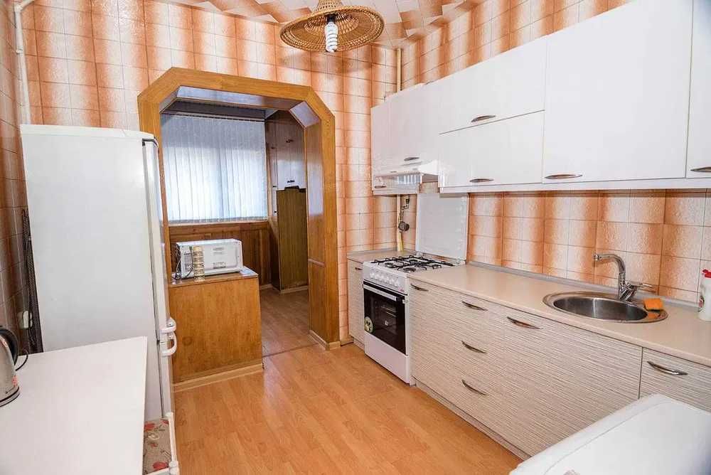 Срочно сдам уютная квартира 2\4\9 о-р МЕТРО  Айбек! 838*