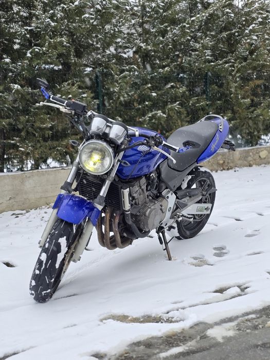 Honda hornet 600/Schimb cu sportiva!
