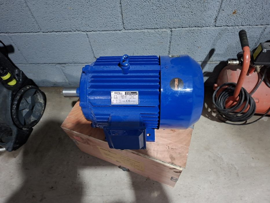 Motor trifazic 5.5 kv