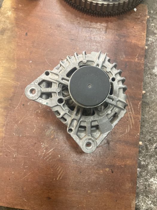 Renault clio 4 2015година 1.5dci Динамо