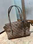 Guess оригинална, класическа чанта
