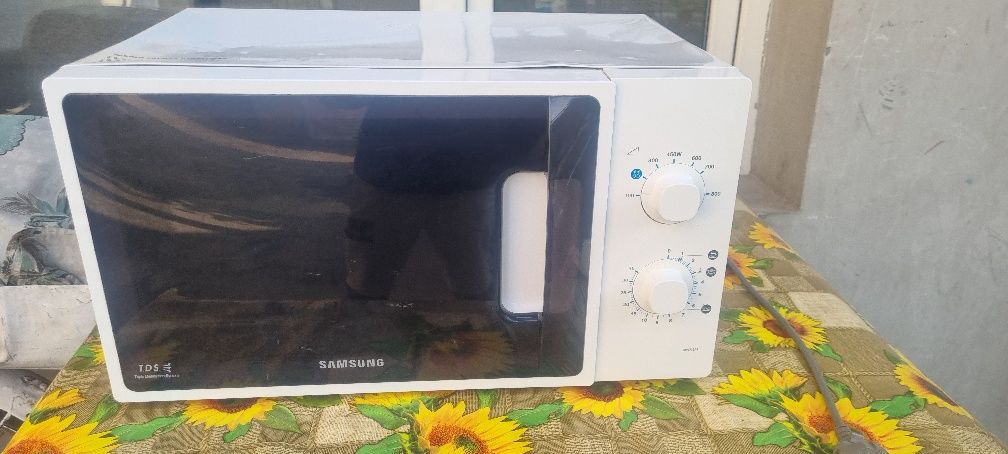 Mikrovolnovka Samsung