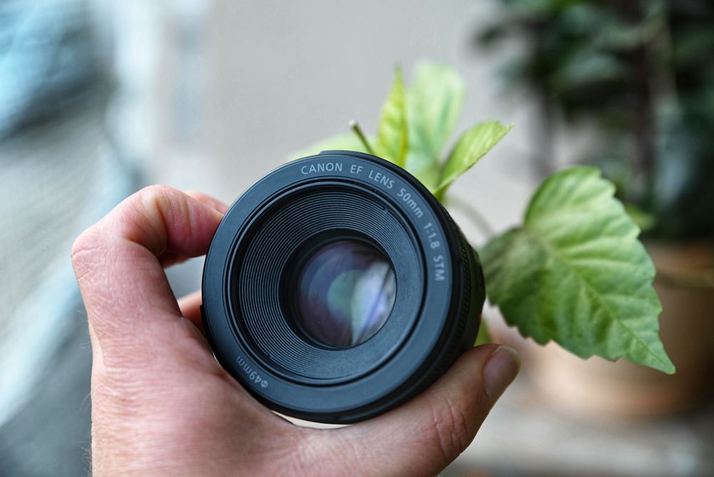 Обектив Canon EF 50mm f/1.8 STM
