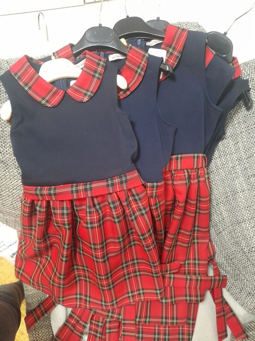 Vand uniforme școlare noi six for kids