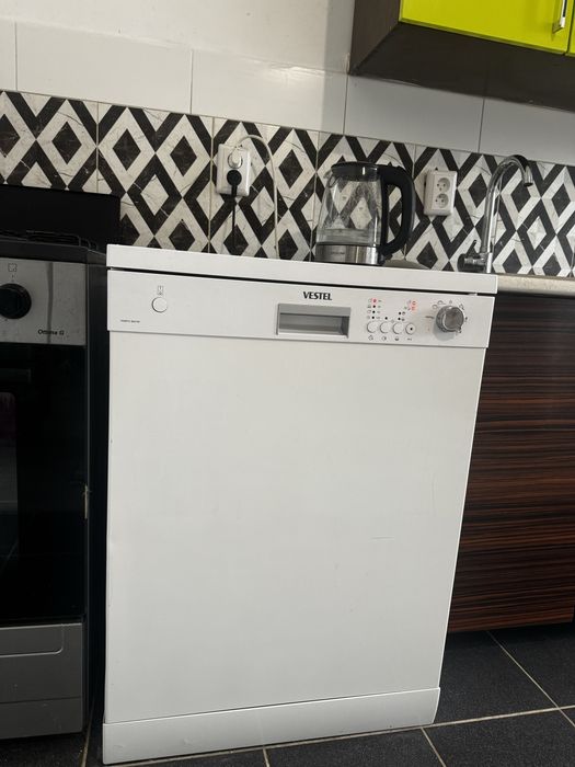 Посудомойка Vestel , газ плита , кухонный гарнитур