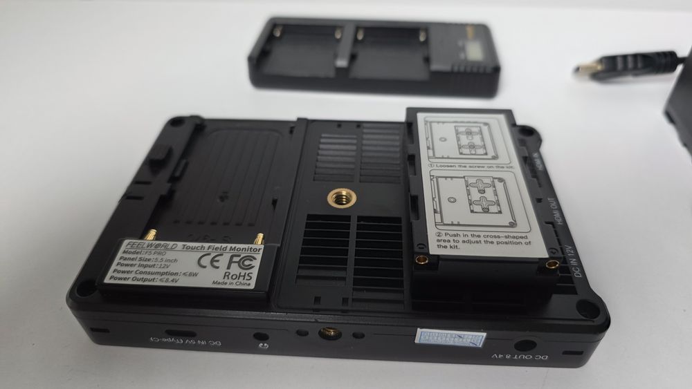 Monitor Feelworld F5 Pro + acumulator Patona NP-F750 si incarcator