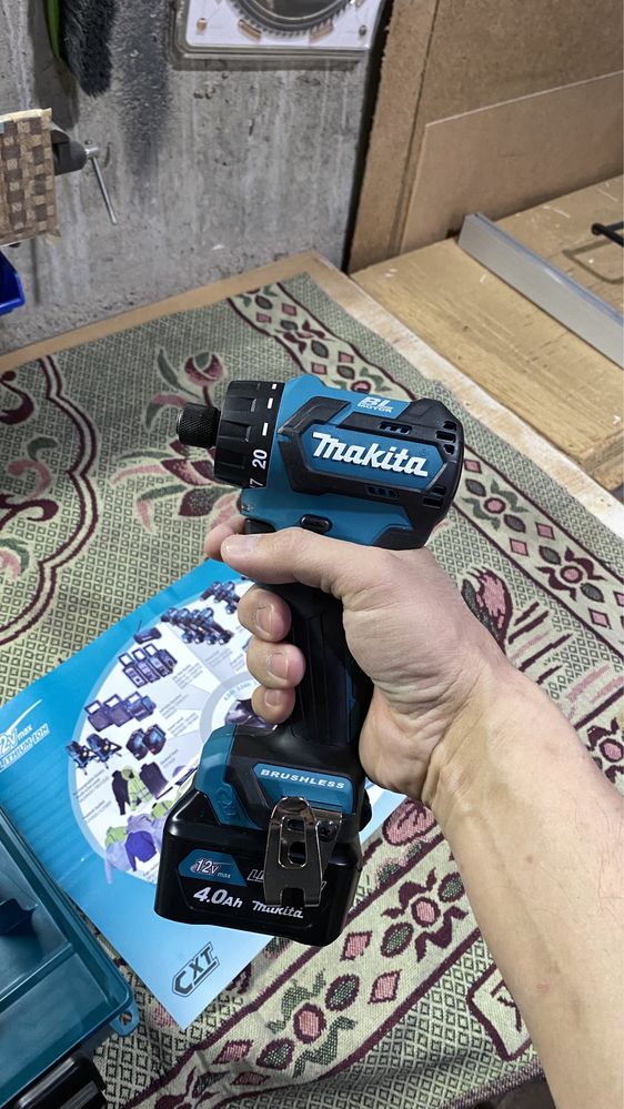 Шуруповерт Makita DF032DWME