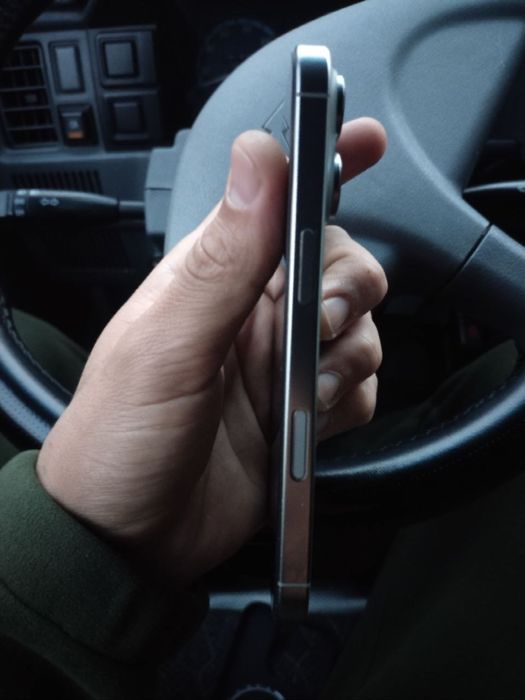 iPhone 16 pro 256 gb 2 sim 91 yom 451 zaryad