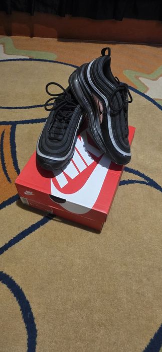 Маратонки  Nike чисто нови  номер 36