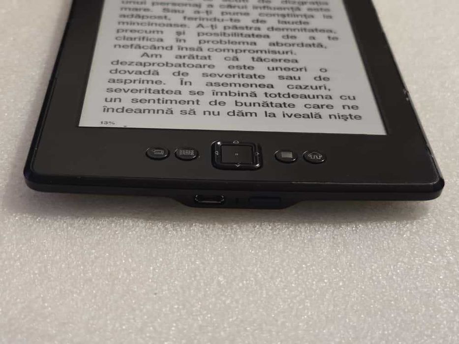 eBook Amazon Kindle 4 gen 2gb 6 Inch Wifi D01100 - poze reale