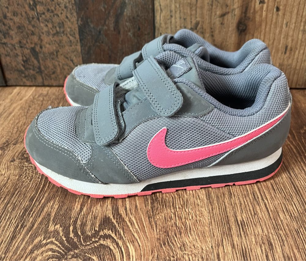 Маратонки Nike 30