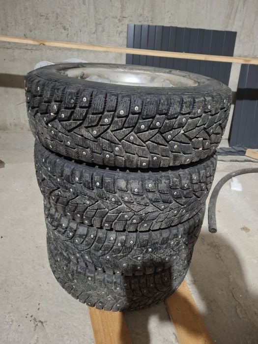 Зимние шипованные шины